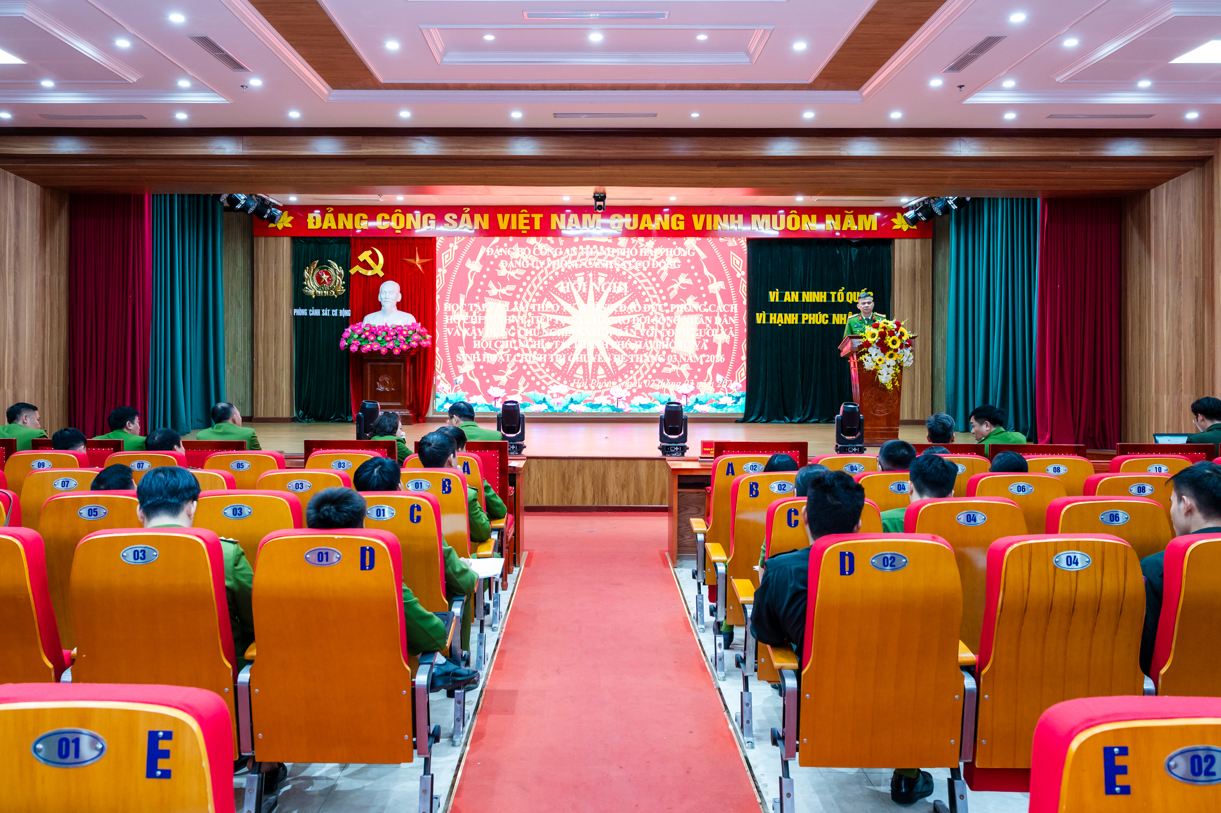 Phòng Cảnh sát cơ động đẩy mạnh học tập và làm theo tư tưởng, đạo đức, phong cách Hồ Chí Minh